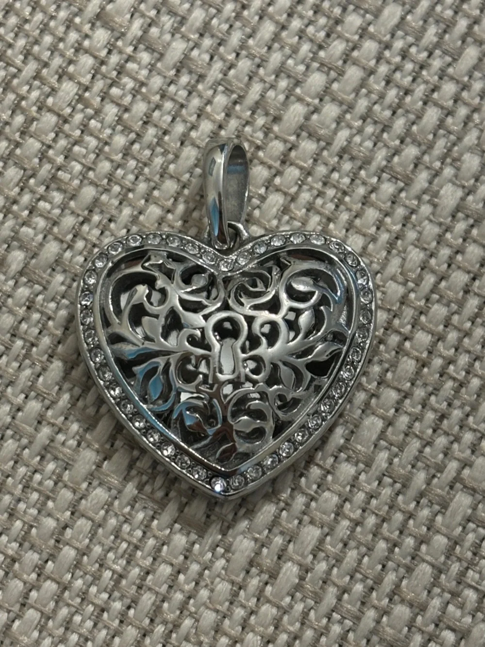 NEW Origami Owl Sentiments Silver Heart Locket Pendant w/ Filigree & Crystal